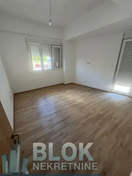 Izdavanje, dvosoban stan, 90m², Zabjelo, Podgorica - image 9
