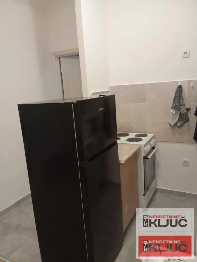 Izdavanje, jednosoban stan, 38m², Centar, Novi Sad