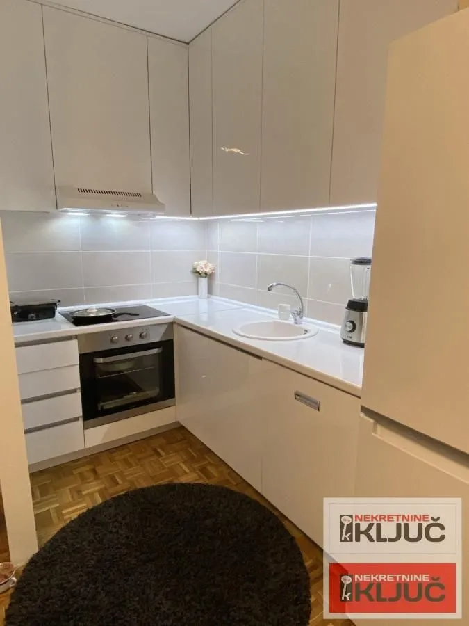 Prodaja, dvosoban stan, 64m², Avijatičarsko naselje, Novi Sad Sve Podlokacije