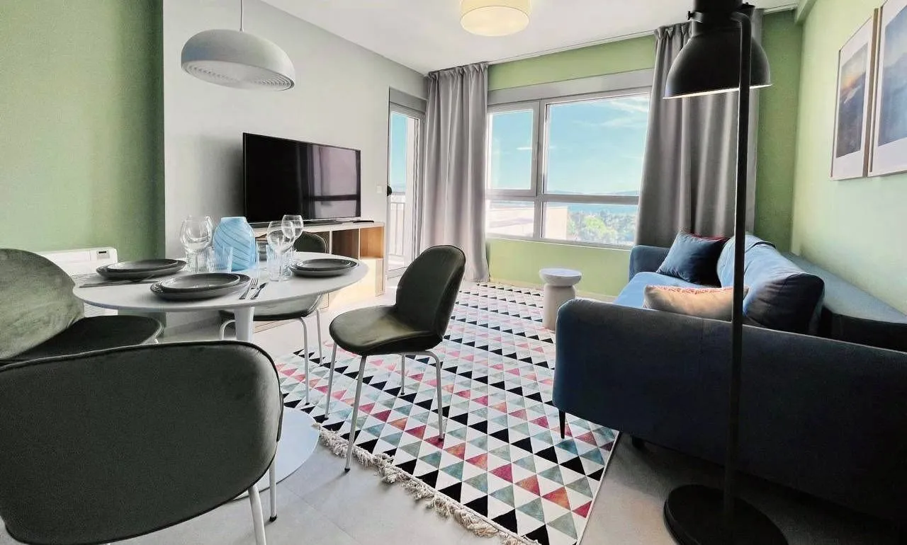 Prodaja, jednosoban stan, 45m², Tivat, Crna Gora