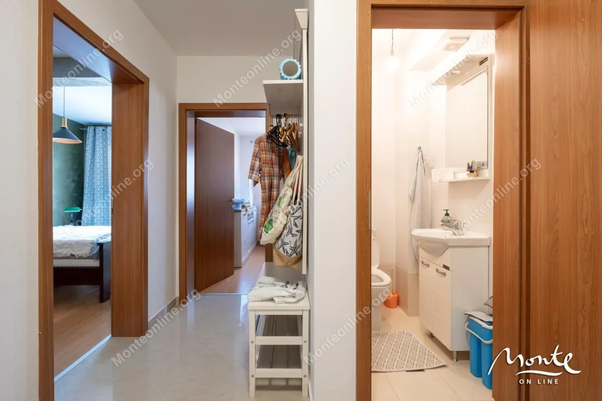 Sale, two bedroom apartment, 76m², Lazi, Budva