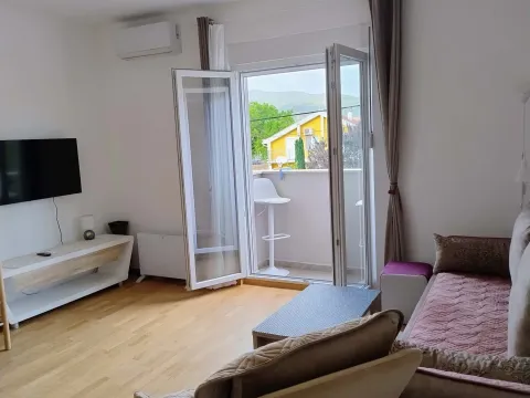 Rent, one bedroom apartment, 29m², Rastovac, Nikšić - image 10