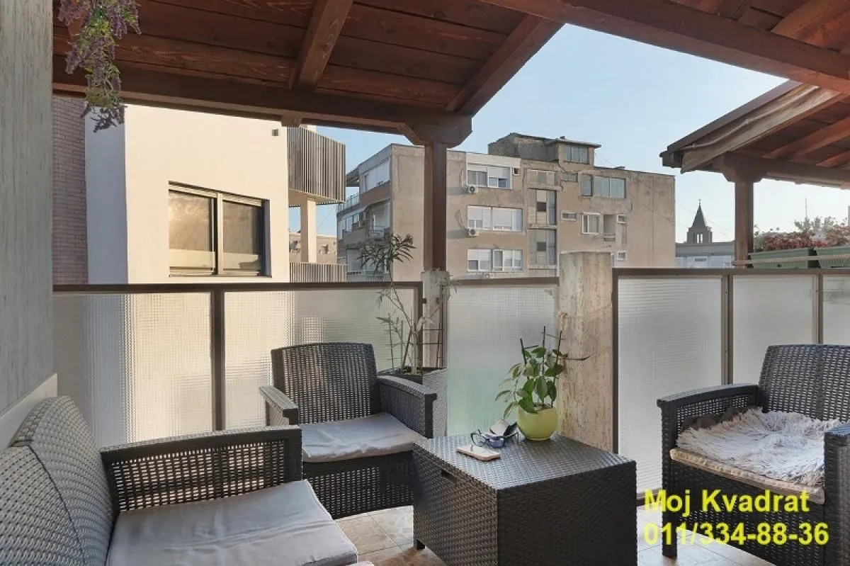 Sale, four bedroom apartment, 104m², Stari Grad, Beograd