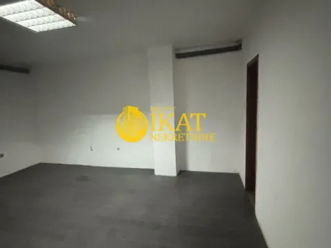 Izdavanje, poslovni prostor, 60m², Altina, Beograd - image 3
