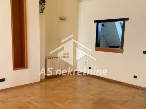 Izdavanje, stan, 207m², Kalenić Pijaca, Vračar Sve Podlokacije - image 4