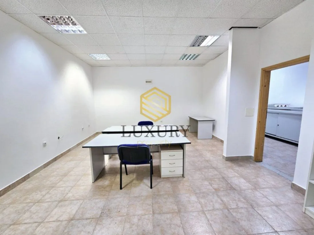 Rent, office space, 120m², City Kvart, Podgorica