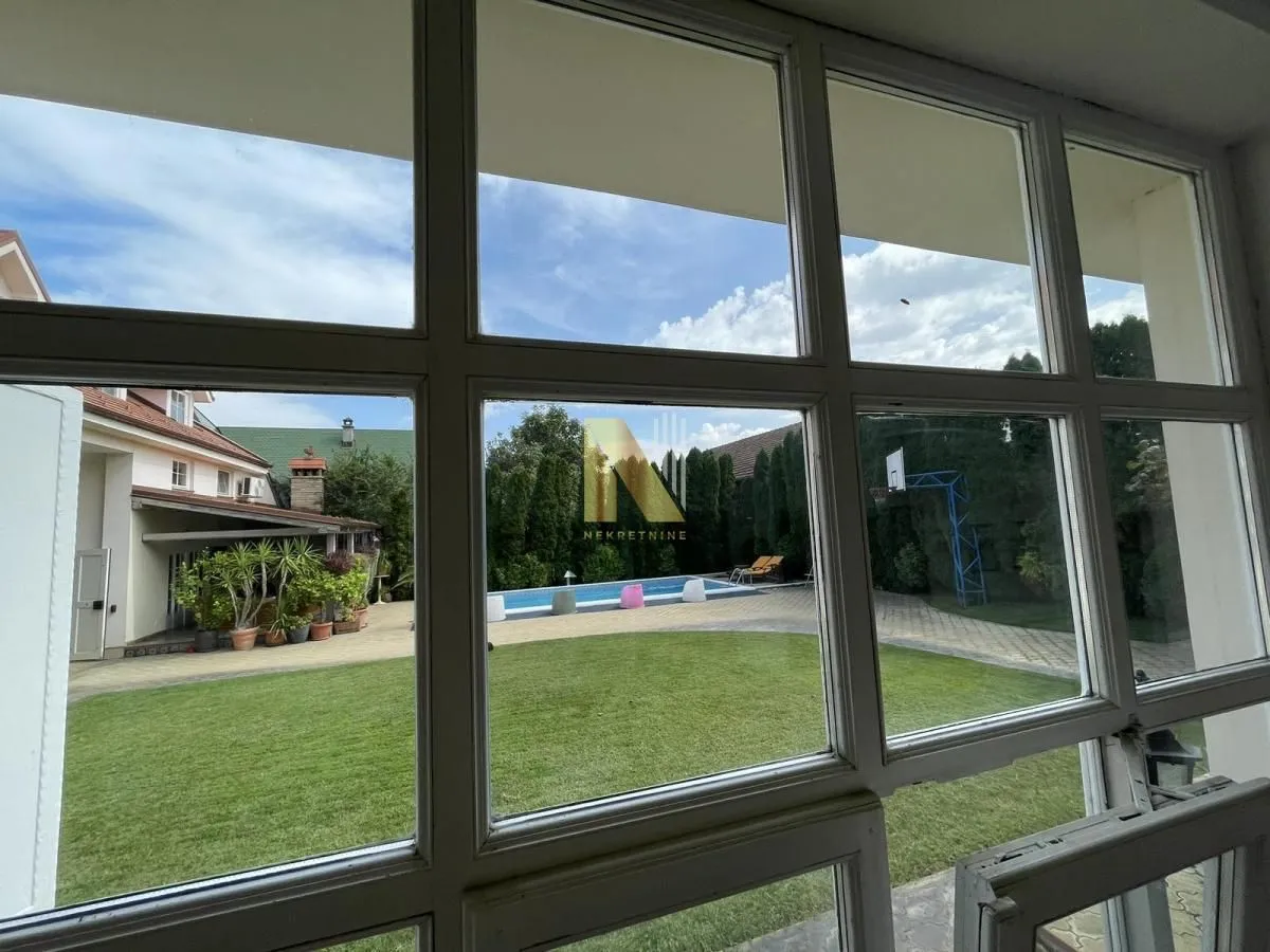 Prodaja, kuća, 340m², Futog, Novi Sad Sve Podlokacije
