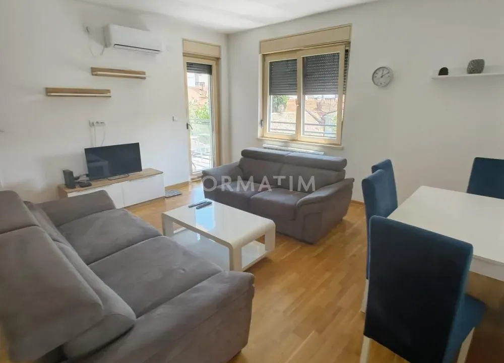 Izdavanje, četvorosoban stan, 65m², Bulbulder, Zvezdara Sve Podlokacije