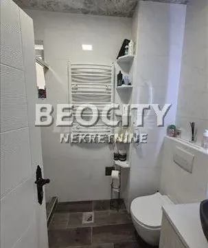 Izdavanje, četvorosoban stan, 100m², Autokomanda, Voždovac Sve Podlokacije - image 12