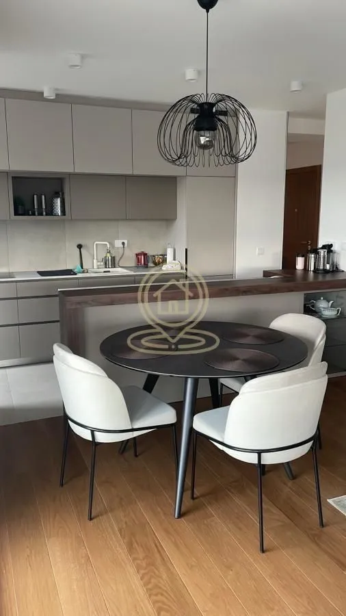 Rent, four bedroom apartment, 99m², Crveni Krst, Beograd
