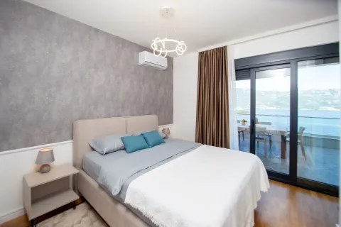 Rent, house, 250m², Budva, Crna Gora - image 15