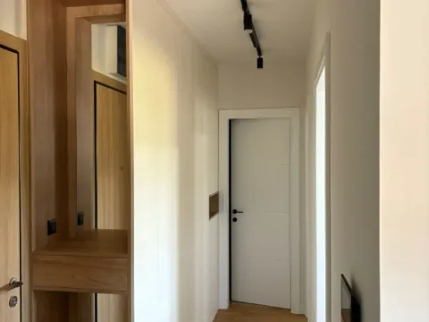 Izdavanje, dvosoban stan, 50m², Zabjelo, Podgorica - image 7