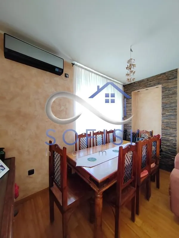 Prodaja, četvorosoban stan, 115m², Grbavica, Novi Sad Sve Podlokacije