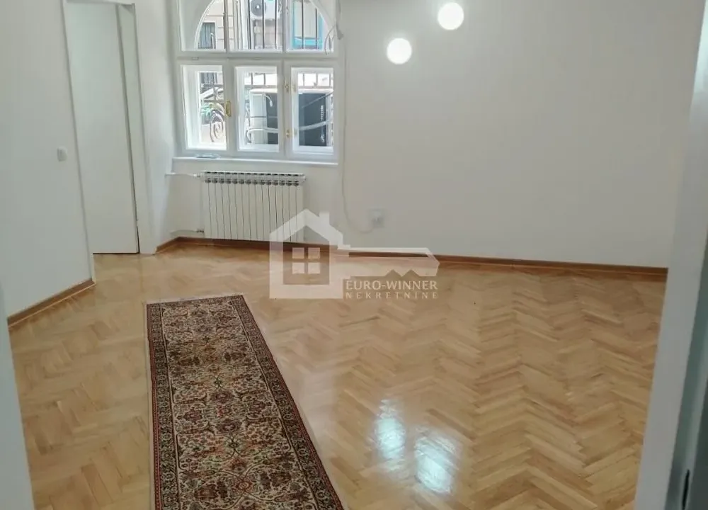 Izdavanje, jednosoban stan, 35m², Stari Grad, Beograd