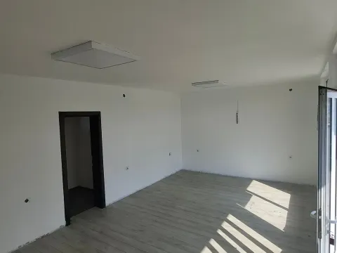 Rent, office space, 43m², Donja Gorica, Podgorica - image 1