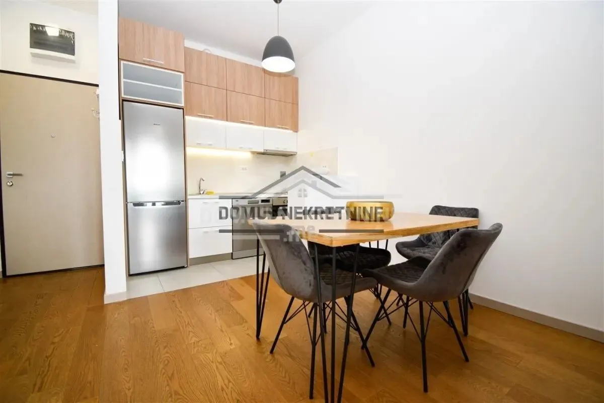 Rent, one bedroom apartment, 55m², Gorica C, Podgorica