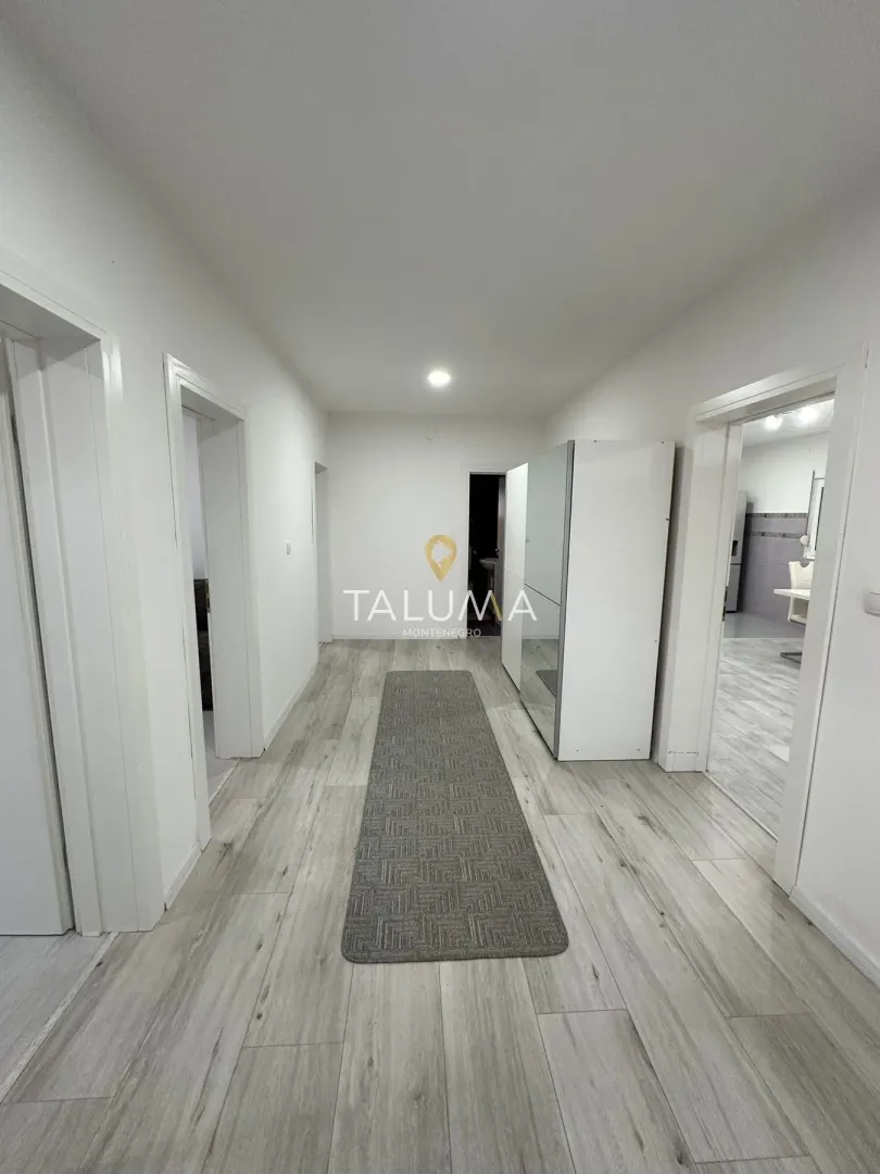 Rent, house, 260m², Donji Kokoti, Podgorica