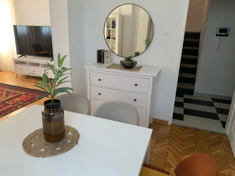 Izdavanje, kuća, 260m², Zagorič, Podgorica - image 7