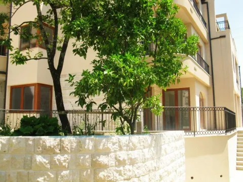 Prodaja, stan, 45m², Herceg Novi, Crna Gora - image 3