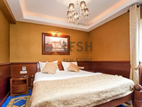 Prodaja, ugostiteljski objekat, 400m², Tivat, Crna Gora - image 3