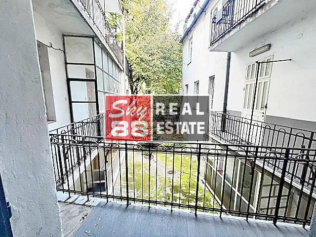 Sale, two bedroom apartment, 87m², Stari Grad, Beograd
