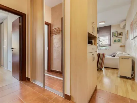 Rent, one bedroom apartment, 47m², Sveti Stasije, Kotor - image 4