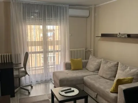 Stan in Bulevar Oslobodjenja