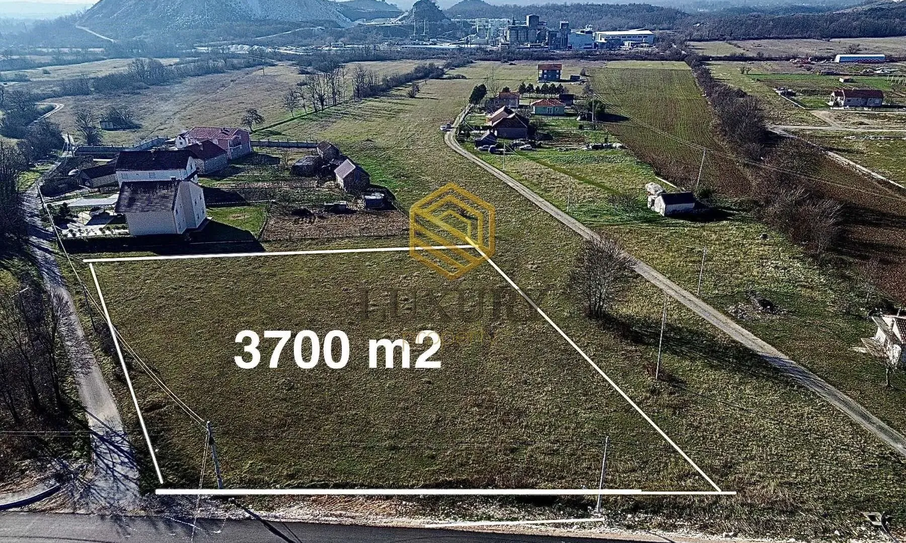 Izdavanje, plac, 3700m², Martinići, Danilovgrad