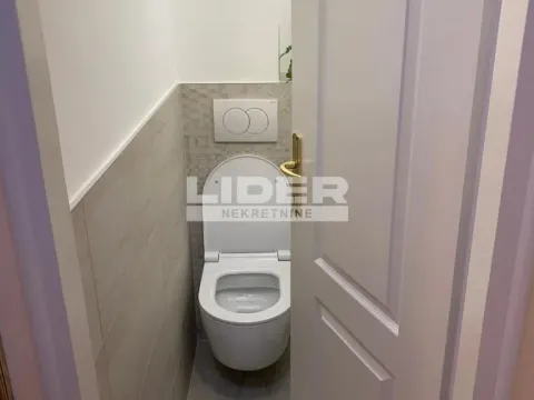 Izdavanje, trosoban stan, 73m², Stari Grad, Beograd - image 15