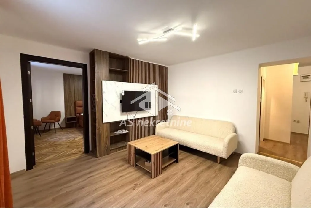 Prodaja, dvosoban stan, 48m², Kalenić Pijaca, Vračar Sve Podlokacije