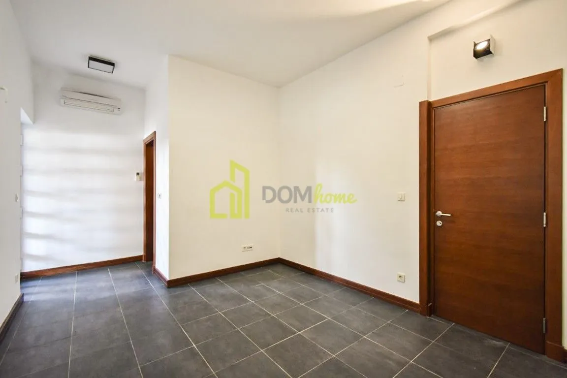 Prodaja, kuća, 230m², Mareza, Podgorica