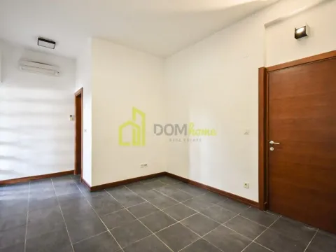 Sale, house, 230m², Mareza, Podgorica - image 15