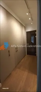 Izdavanje, trosoban stan, 92m², Savski Venac, Beograd - image 12