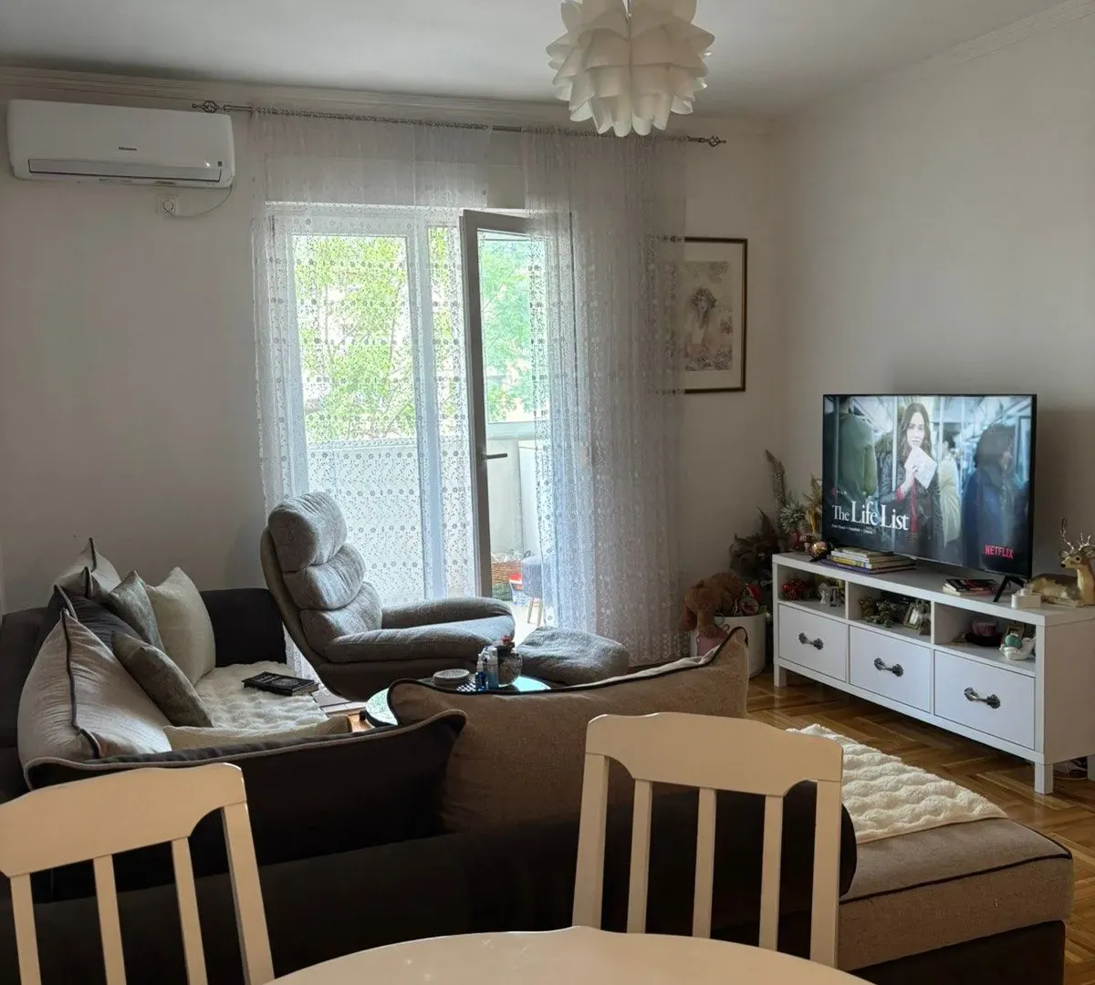 Izdavanje, jednosoban stan, 46m², Krivi Most, Podgorica