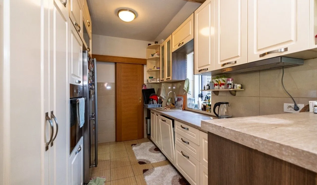 Prodaja, trosoban stan, 136m², Podgorica, Crna Gora