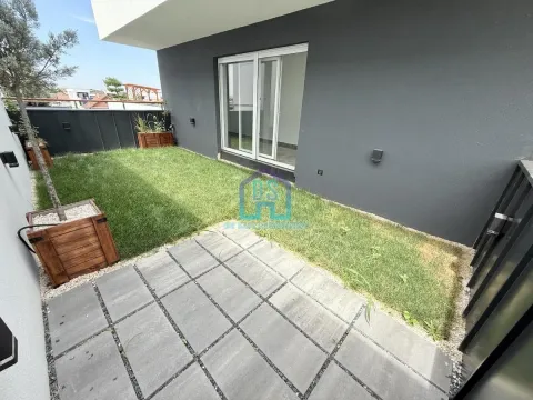 Prodaja, stan, 148m², Vidovdansko naselje, Novi Sad Sve Podlokacije