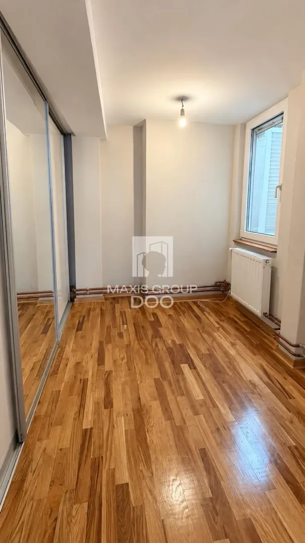 Prodaja, stan, 175m², Zemun Centar, Zemun Sve Podlokacije
