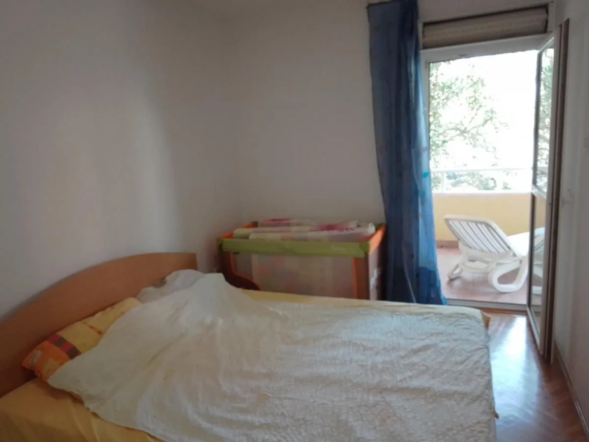 Rent, one bedroom apartment, 49m², Petrovac, Budva