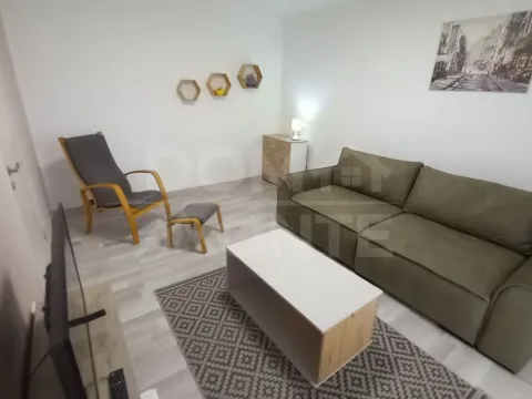 Rent, one bedroom apartment, 52m², Tivat, Crna Gora - image 1