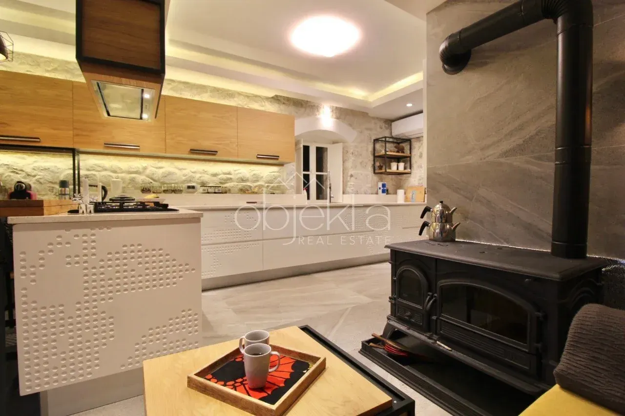 Prodaja, kuća, 132m², Tivat, Crna Gora