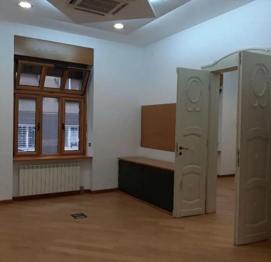 Rent, office space, 185m², Stari Grad, Beograd