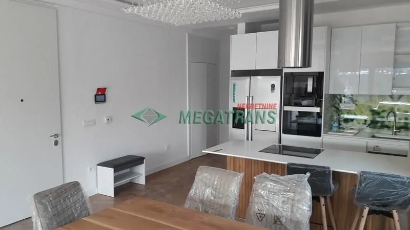 Rent, four bedroom apartment, 120m², Savski Venac, Beograd
