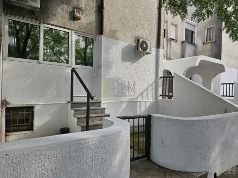 Izdavanje, jednosoban stan, 49m², Podgorica, Crna Gora - image 17