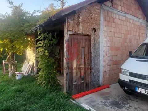 Sale, house, 210m², Medjulužje, Mladenovac - image 15