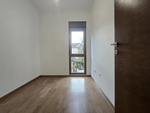 Rent, three bedroom apartment, 90m², Zagorič, Podgorica - image 15