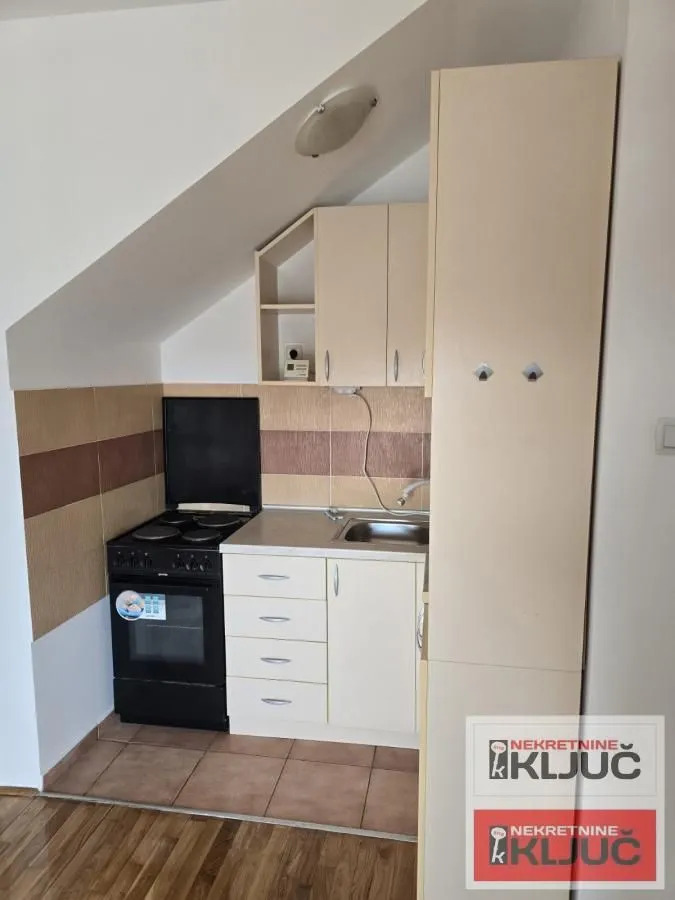 Prodaja, četvorosoban stan, 96m², Bulevar Evrope, Novi Sad Sve Podlokacije