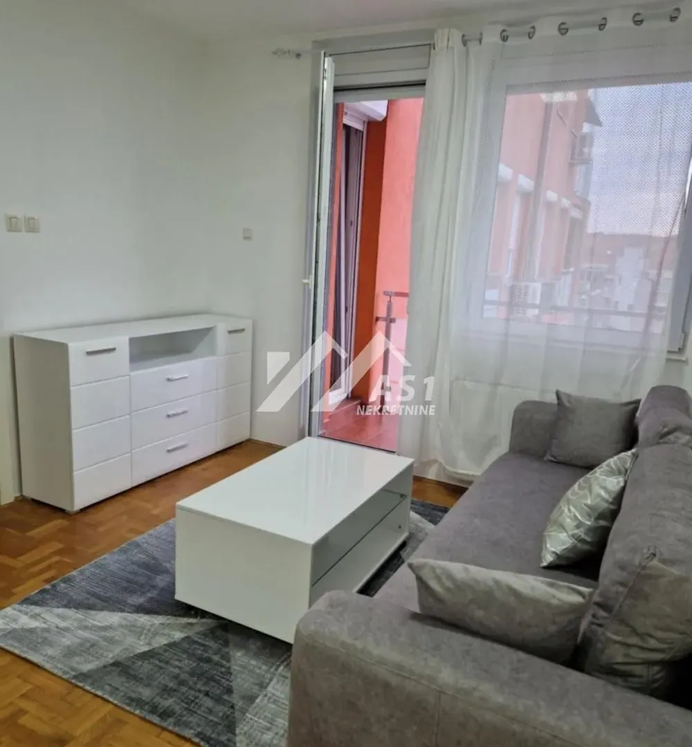 Izdavanje, dvosoban stan, 43m², Rotkvarija, Novi Sad Sve Podlokacije