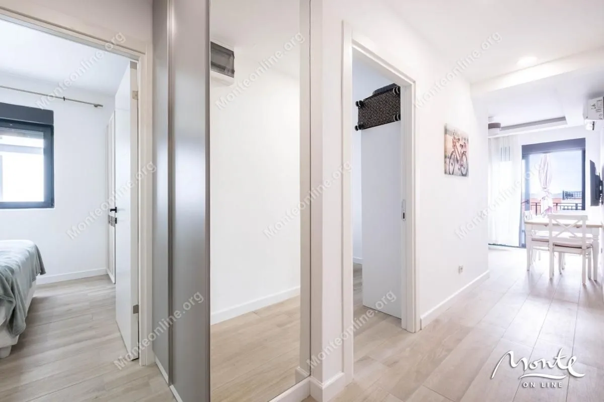 Prodaja, dvosoban stan, 47m², Tivat, Crna Gora