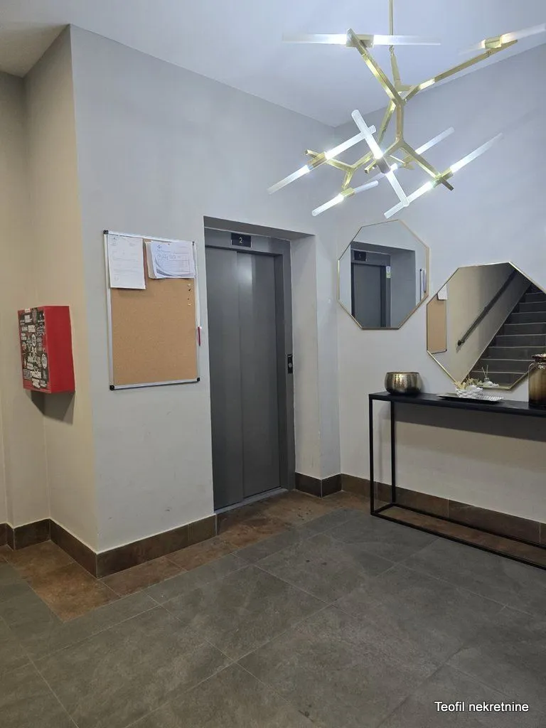 Izdavanje, dvosoban stan, 44m², Zvezdara, Zvezdara Sve Podlokacije