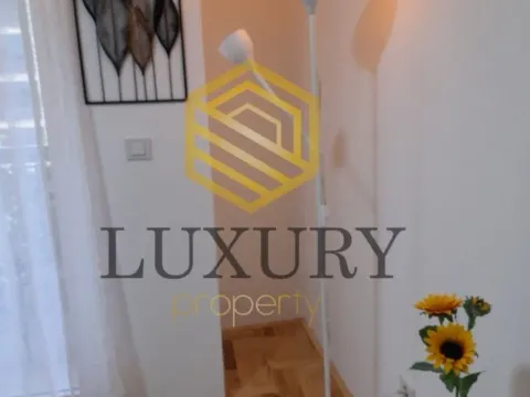 Prodaja, jednosoban stan, 39m², Stari Aerodrom, Podgorica - image 9